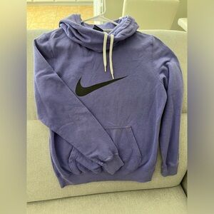 Woman’s Nike pull over hoodie